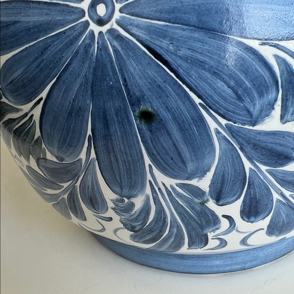 Vintage Painted Floral Ceramic Jar Vessel Blue & White Decor - Picture 13 of 17